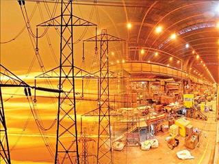 کاهش تولید فولاد به دلیل قطعی برق؛ هشدار به مسئولان برای چاره‌اندیشی فوری