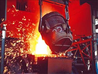 فولاد دوشادوش جبهه وطن