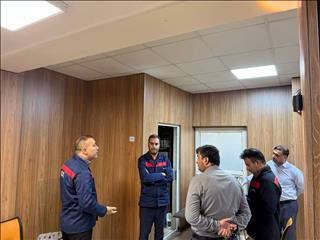 بازدید میدانی قائم‌مقام فولاد اکسین از بخش‌های رفاهی و عملیاتی با هدف بهبود زیرساخت‌ها و ایمنی کارکنان