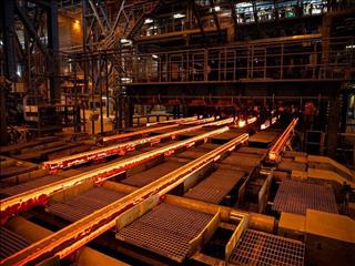 ثبت رکوردی جدید در واحد فولادسازی با ۱۴ ذوب در یک سکوئنس